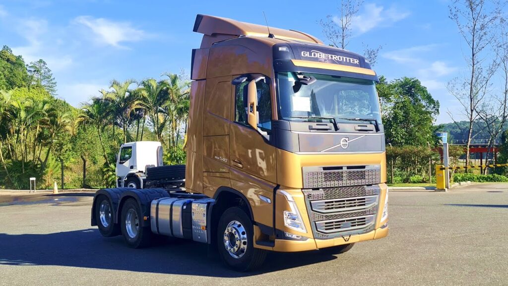 Conheça o Volvo FH 540 6X4 2022 novo eixo suspensor