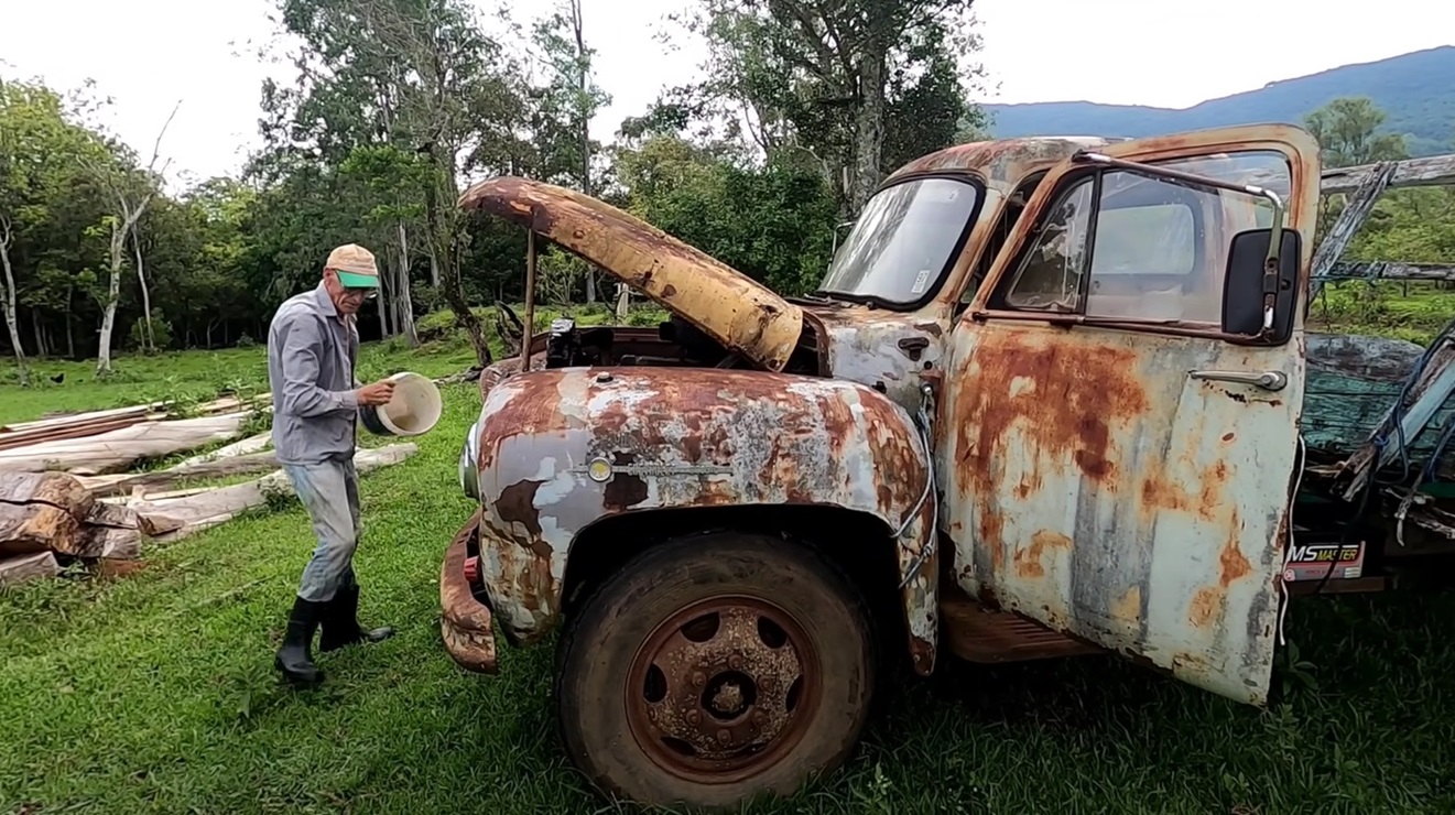 Conhe A Um Chevrolet Que Ainda Funciona Pe As Originais