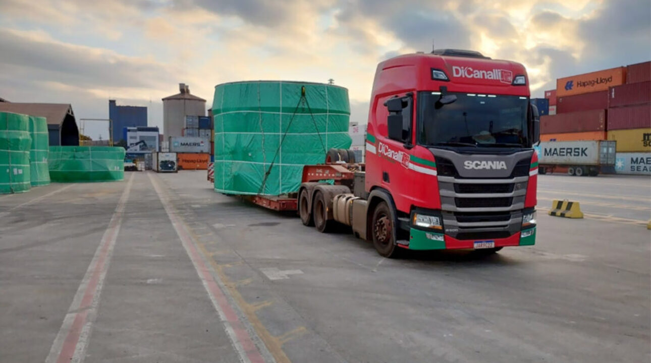 Transportadora DiCanalli abre vagas para carreteiro.