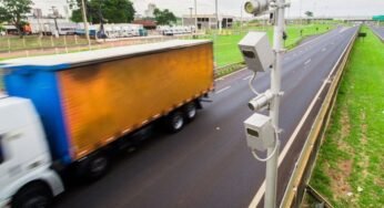 Rodovia começa a usar câmeras com IA para flagrar celular e falta de cinto