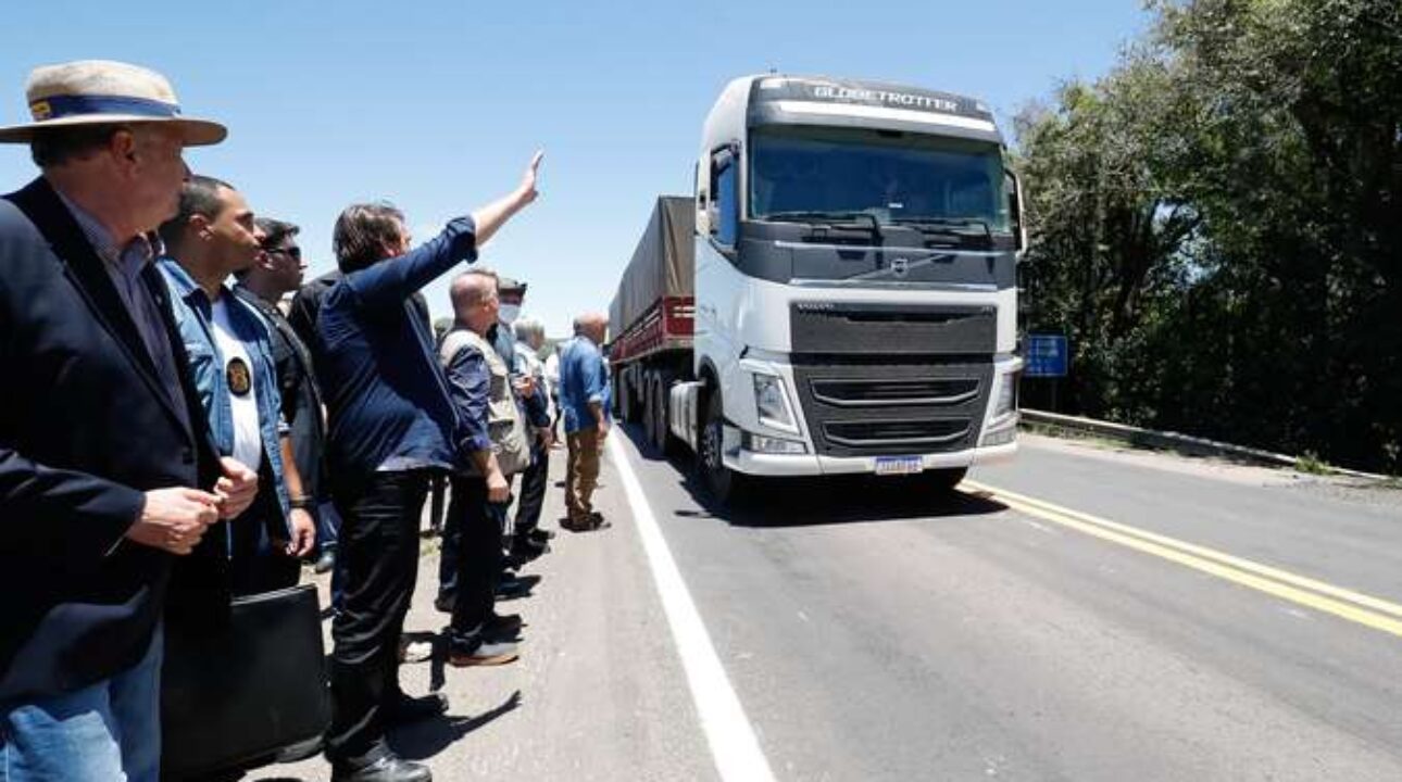 Lei que cria MEI Caminhoneiro é sancionada pelo presidente Bolsonaro