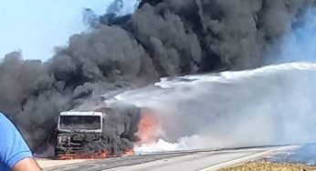 Caminhão carregado com diesel pega fogo na BR-381, em Campanha, MG