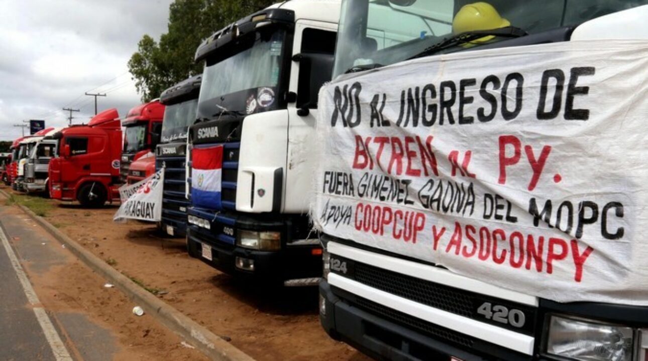 Após 3 semanas finalizam greve após conquistas dos caminhoneiros do Paraguai