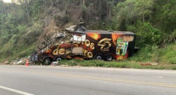 Cantor da banda Garotos de Ouro morre em acidente de ônibus