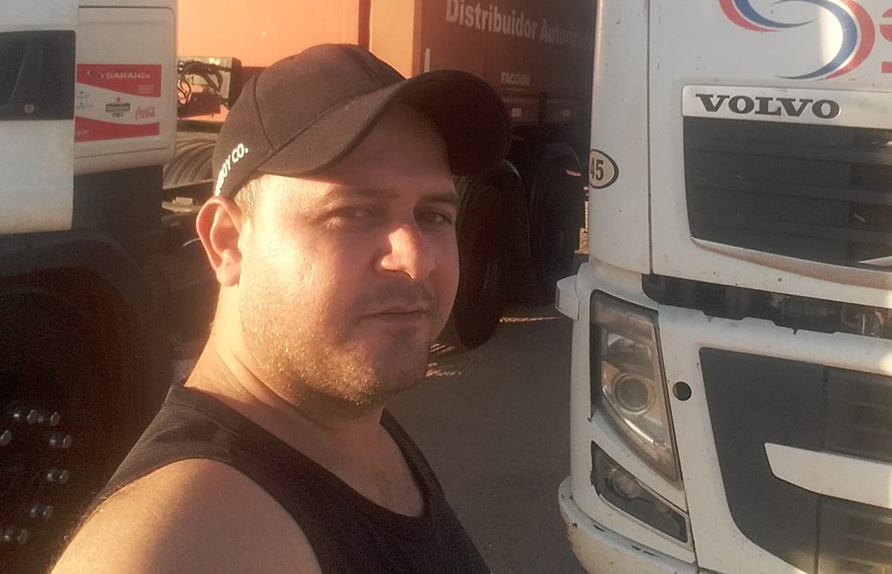 Caminhoneiro perdeu a vida imprensado pelo próprio caminhão