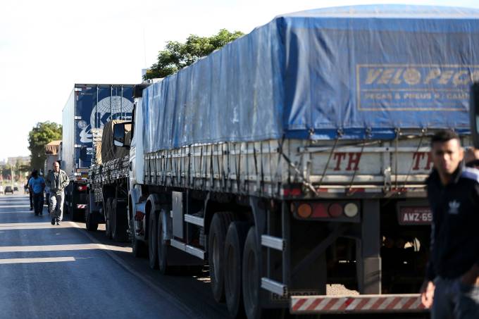 Caminhoneiros do Rio Grande do Norte cogitam paralisação após alta do diesel