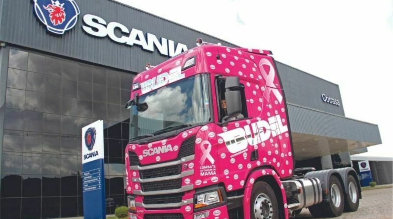 Scania R450 na cor rosa é entregue para Budel Transportes