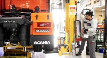 Primeira queda mensal do ano é registrada na produção de caminhões