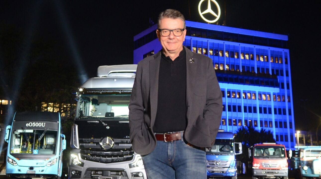 Em seu aniversário de 65 anos no Brasil, Mercedes Benz comemora com todos os que participaram de seu sucesso