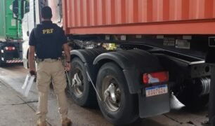 PRF apreende 4 caminhões de caminhoneiros que dirigiam 24 horas sem intervalo
