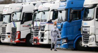 Como conseguir entrar na Inglaterra para atuar como caminhoneiro?