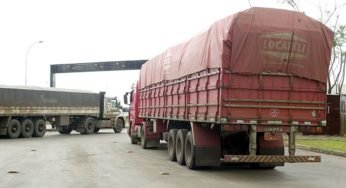 Polícia prende caminhoneiro embriagado fazendo zigue-zague na BR-070 em MT