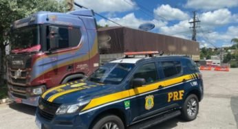 Caminhoneira foragida da justiça é presa em fiscalização da PRF