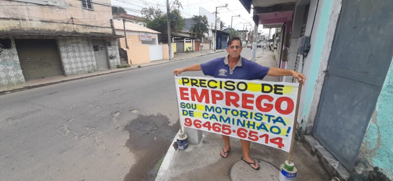 Caminhoneiro com 54 anos tem final feliz e consegue emprego após divulgação em site