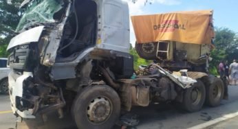 Caminhoneiro de 20 anos morre e a carga foi saqueada antes da chegada da PRF