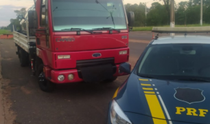 PRF recupera caminhão com placas clonadas em MS