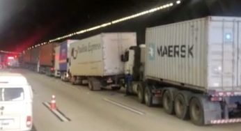 Acidente no Rodoanel em SP envolvendo 3 carretas e 2 caminhões deixa um caos no trânsito