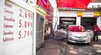 Gasolina comum cai pela quarta semana consecutiva no país