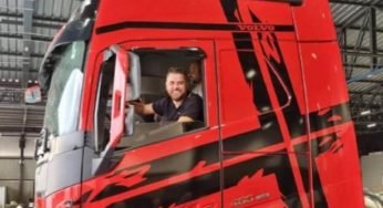 Cantor Zé Neto adquire caminhão Volvo FH-460 avaliado em mais de meio milhão