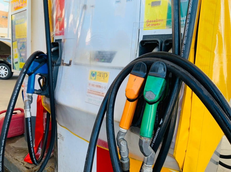 Gasolina a R$ 8,00, preço já é real em postos de gasolina no Brasil