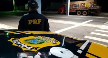 Condutor de caminhão sem descanso é flagrado portando drogas