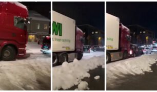 Vídeo Caminhão no gelo não para no gelo e arrasta carros parado em rotatória