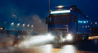 Projeto de lei pode liberar uso de faróis de LED em carros antigos; entenda o que pode mudar