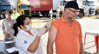 Caminhoneiros terão prioridade na vacinação contra gripe.