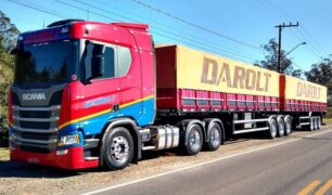 Transportadora Irmãos Darolt Transporte anuncia vagas para caminhoneiro categoria “E”