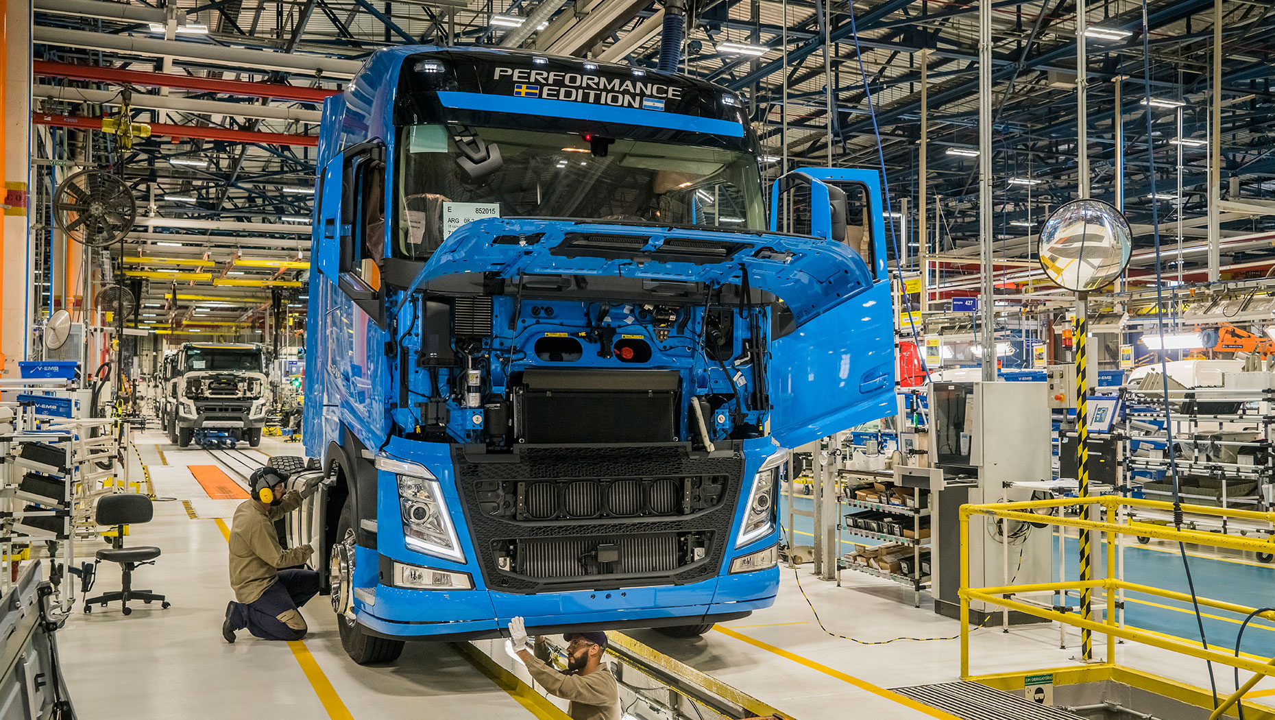 Volvo investe 1,5 bilhão em recursos no Brasil após crescimento de 45,7%