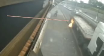 Caminhão arrasta moto em Londrina/PR