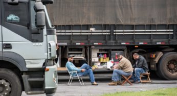 Pontos positivos e negativos da profissão caminhoneiro