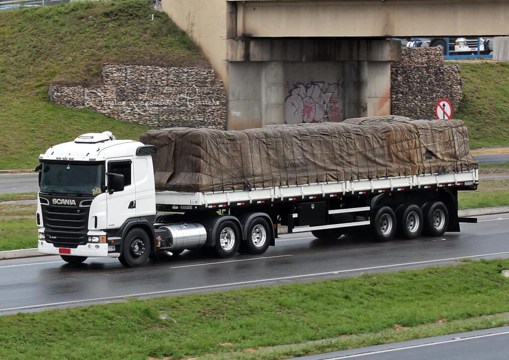 Contran prepara mudanças nas regras de amarração de cargas