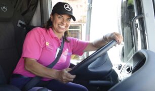 8 de Março - Dia internacional da mulher - Conheça a luta das caminhoneiras