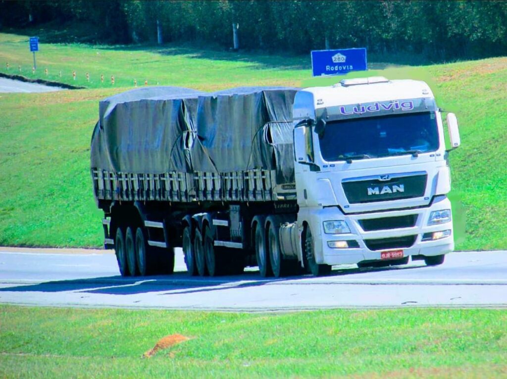 Ludvig Transportadora está com vagas disponíveis para motorista carreteiro