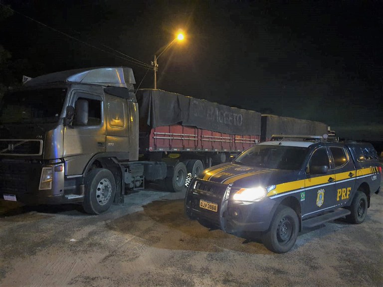 PRF recupera dois semirreboques que haviam sido furtados em Santa Catarina