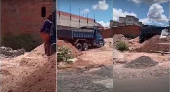 Após descarregar carga de areia na frente e atrás do próprio caminhão, motorista fica preso