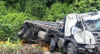 Safadão tomba caminhão carregado na rodovia Régis Bittencourt