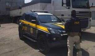 PRF apreende caminhão que provocou colisão em rodovia do Paraná