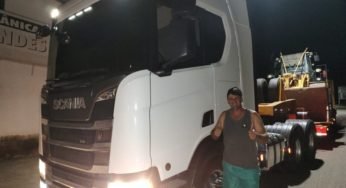 Vereador comemora renúncia de cargo para virar caminhoneiro