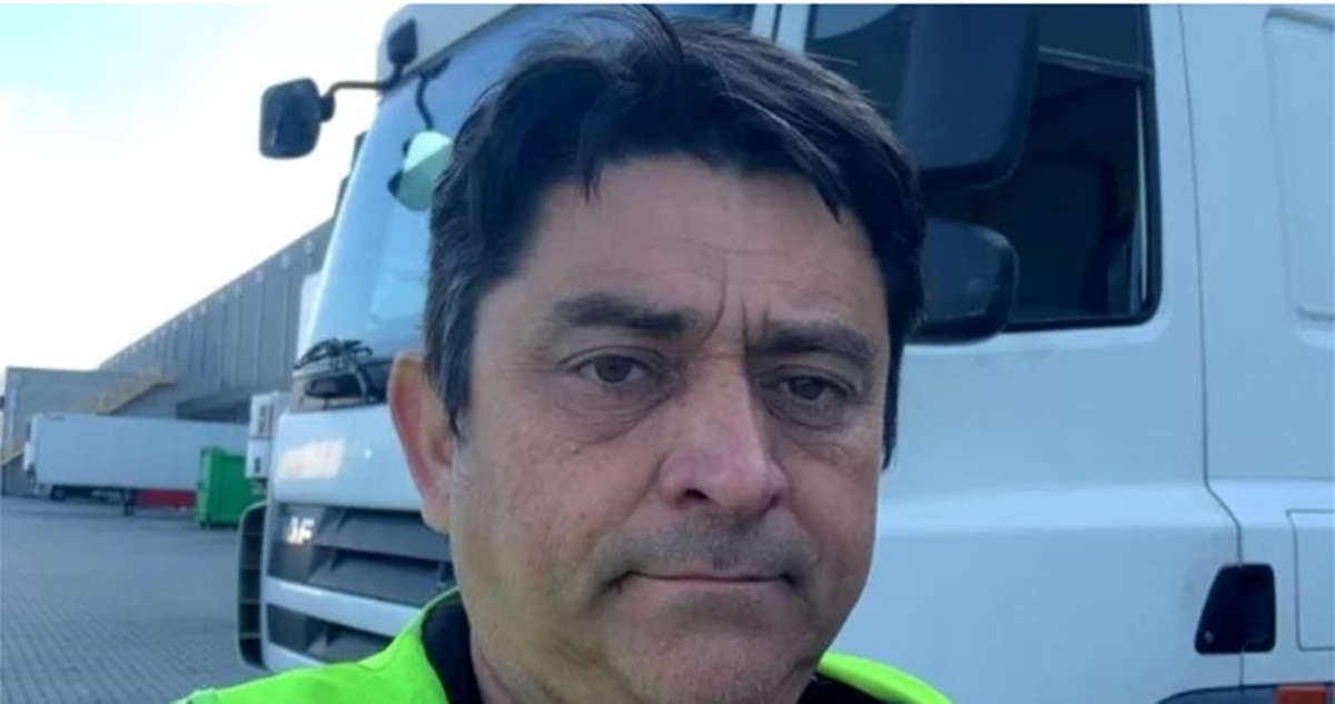Caminhoneiro autônomo vende caminhão para ir trabalhar em Portugal como carregador de caminhão