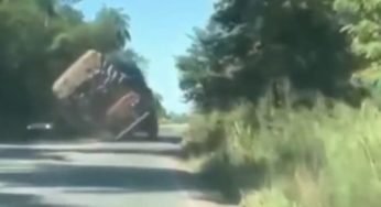Fake news: caminhão não tombou na estrada