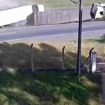 Câmera registra grave acidente entre duas carretas na BR-376