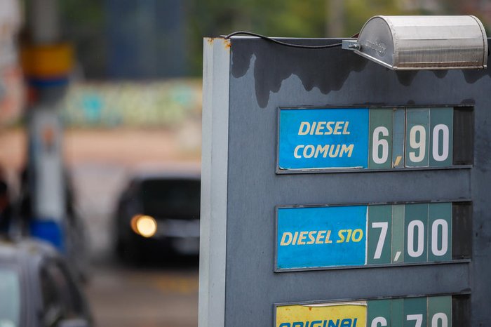 O valor da gasolina baixou, e o diesel? Quando baixar?