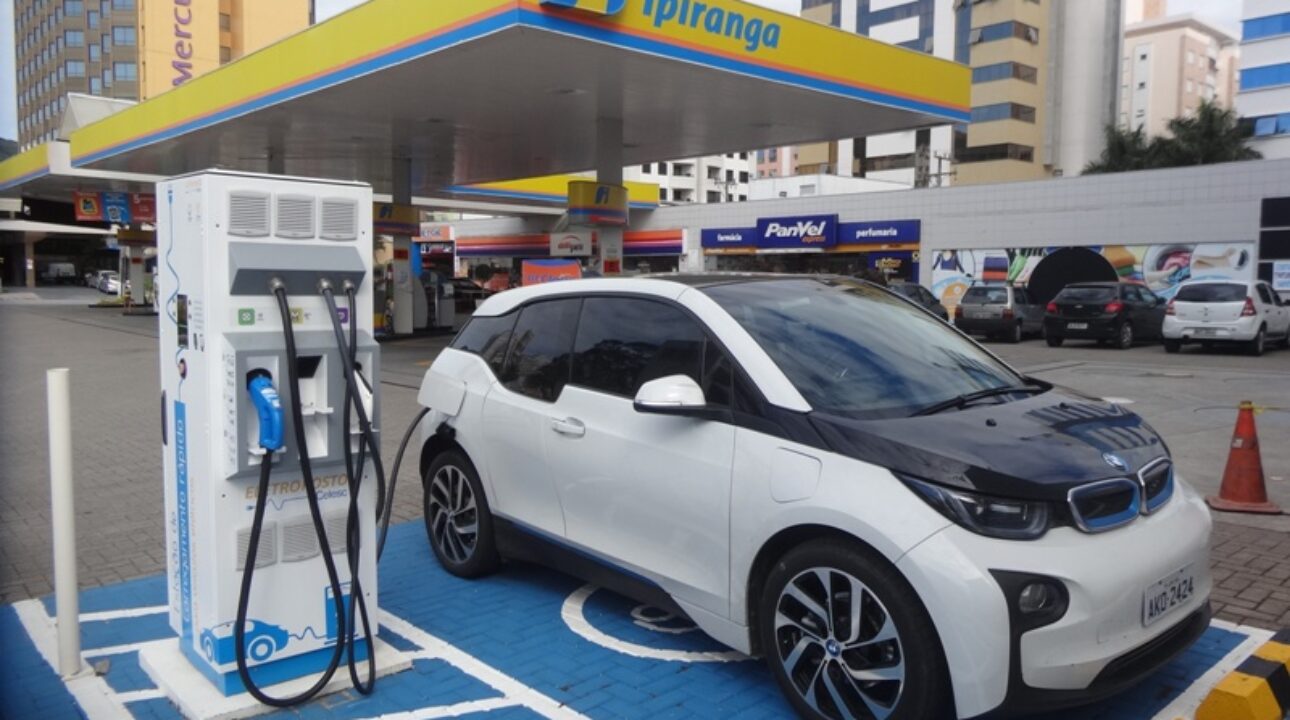 Curiosidade: Quanto custa carregar um carro elétrico