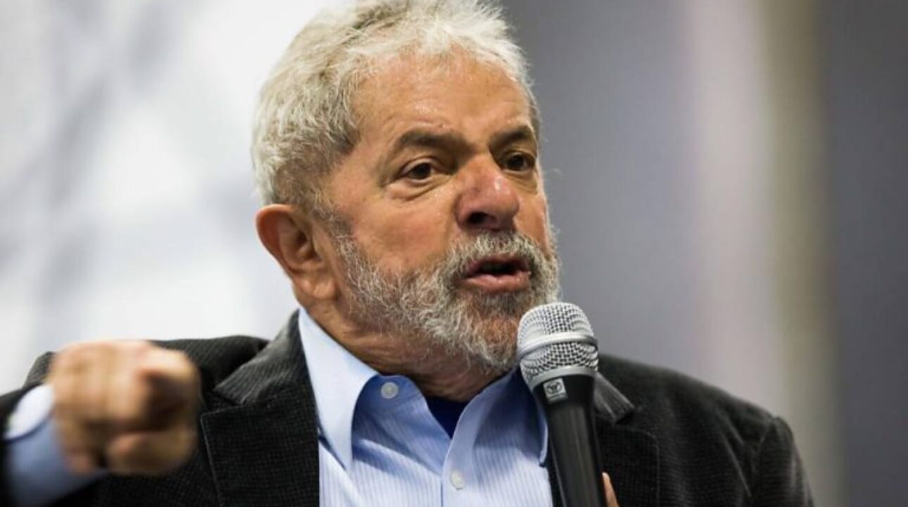 Lula pretende entrar na justiça contra decreto de Bolsonaro que obriga postos a exibir preço com a redução de Icms