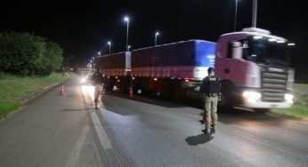 Caminhoneiro leva carga adulterada, mas diz “não saber de nada” para PRF