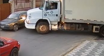 Caminhoneiro perde a paciência em manobra e toma atitude inesperada