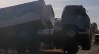 Profissional faz manobra perfeita em destombamento de caminhão