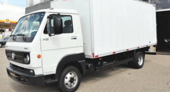 Caminhoneiro explica quanto ganha um autônomo que trabalha em uma transportadora com um caminhão VUC 3/4